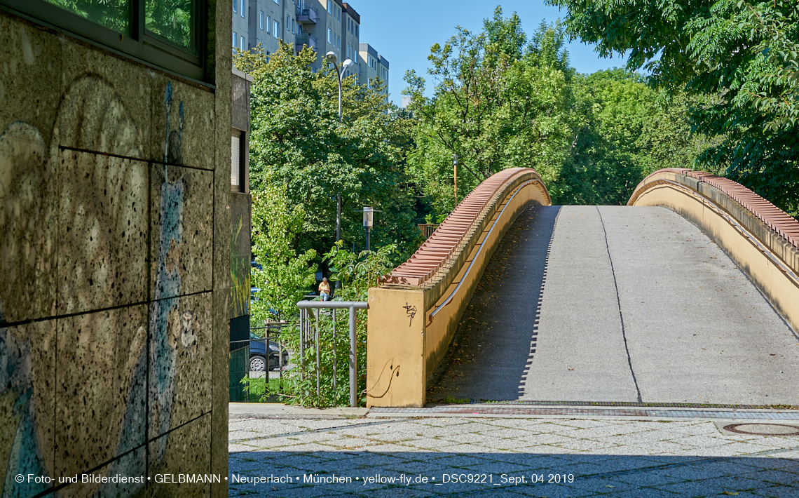 04.09.2019 - Einkaufs- und Wohnzentrum Quiddestraße in Neuperlach